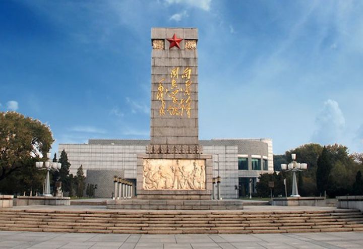 走进抚顺市雷锋纪念馆 重温雷锋故事 学习雷锋精神